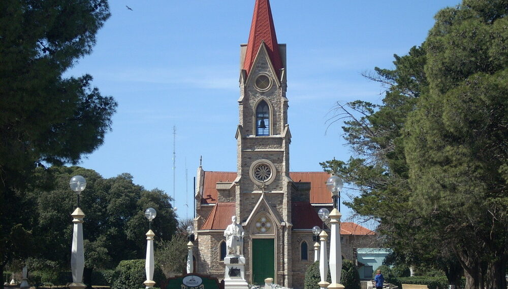 Durante una semana se suspenden las misas presenciales en la Iglesia Santa Rosa de Lima