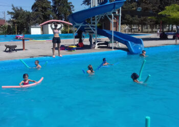 Se reprogramó el inicio de las clases de natación en las piletas municipales