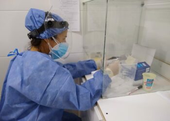 Paso a paso de cómo se realiza el diagnóstico de Covid-19 en el laboratorio del Hospital Municipal
