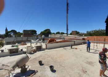 Avanzan las obras de la puesta en valor de la Biblioteca Popular “Ernesto Tornquist” (fotos y videoentrevistas)