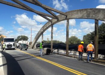Vialidad Nacional ejecutó trabajos de puesta en valor en el puente de acceso a Pigüe en la RN 33