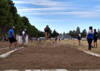 Se desarrolló un torneo de Atletismo en la Pista Municipal