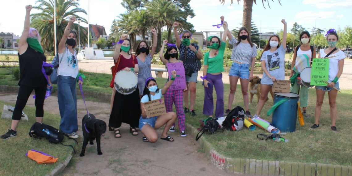Se realizó en Tornquist una marcha en repudio por el femicidio de Ursula Bahillo (video y videoentrevista)