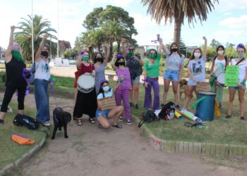 Se realizó en Tornquist una marcha en repudio por el femicidio de Ursula Bahillo (video y videoentrevista)