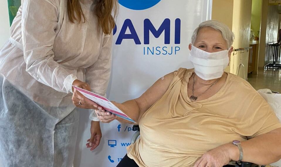 PAMI COMENZO LA CAMPAÑA DE VACUNACION EN RESIDENCIAS DE TORNQUIST