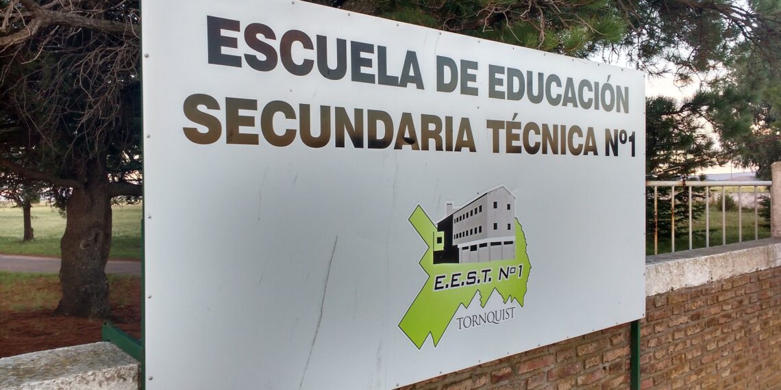 La EEST N° 1 hoy cumple 8 años de vida (Entrevista)