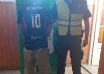 APREHENDIDO POR EL DELITO DE TENTATIVA DE HURTO, VIOLACION DE DOMICILIO, ATENTADO Y RESISTENCIA A LA AUTORIDAD