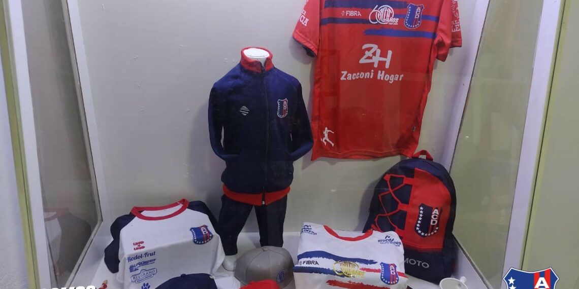 Ya podés tener la nueva camiseta de Automoto y otros productos oficiales