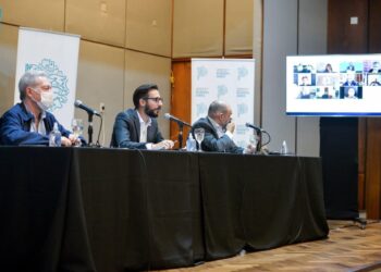 La Provincia presentó contratos de obras viales para Tornquist y otros 37 municipios