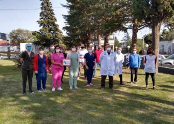 Los gremios de SUTEBA, UDOCBA y FEB homenajearon al personal de salud