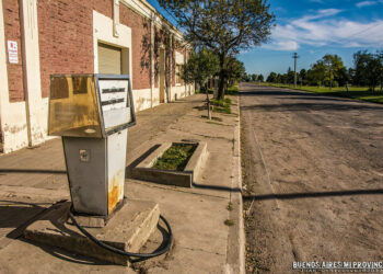 Firman el convenio para reasfaltar el acceso a la localidad de Chasicó y su calle principal