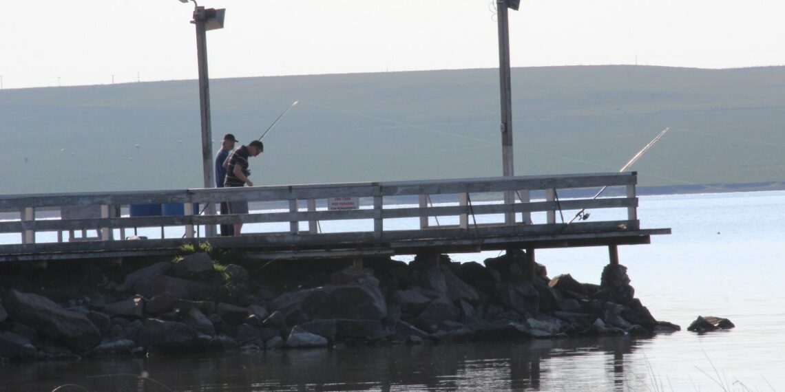 El Club de Pesca Tornquist  cumple hoy el 63º Aniversario de su fundación (nota, fotos y video turístico)