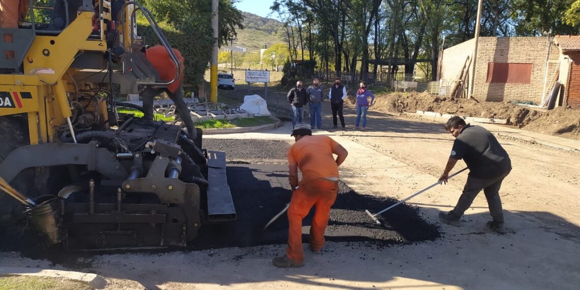 Comenzó la pavimentación de las calles Frontini y Ernesto Tornquist de Sierra de la Ventana