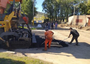 Comenzó la pavimentación de las calles Frontini y Ernesto Tornquist de Sierra de la Ventana