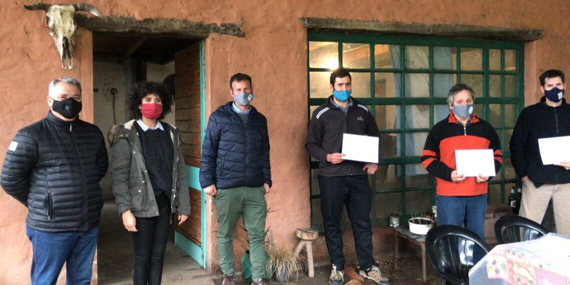 Bordoni presente en la entrega de certificados a facilitadores en agroecología