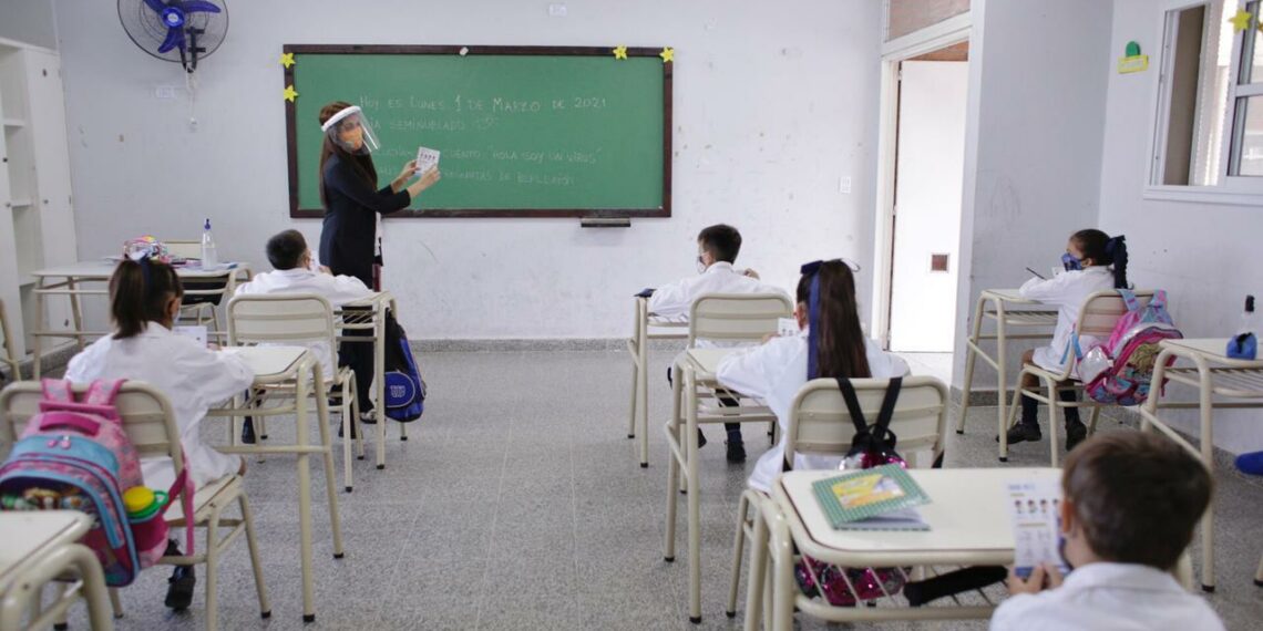Tornquist pasa a Fase 3 y mañana retornan las clases presenciales