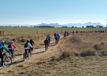 Ciclistas de Tornquist y la región disfrutan a pleno de su recorrido hasta “Paso Boliche”