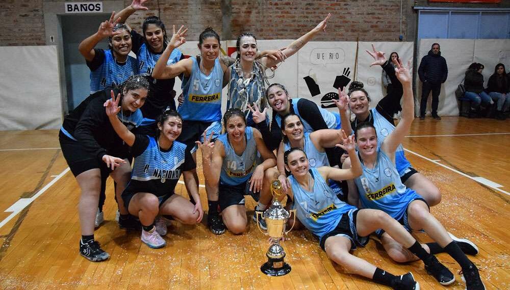 El Nacional, con Belén Tombesi, tricampeón de primera femenino (Fotos y Video)
