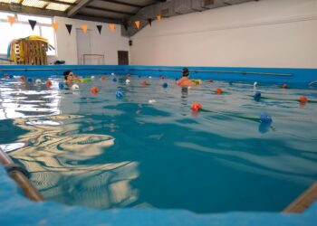 La pileta climatizada del Centro de Jubilados retomó su actividad (Videos)