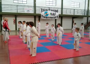 Ricardo Rieiro evaluó a los alumnos de la Escuela de Taekwon-do “Ricardo Egoburo” (Video)