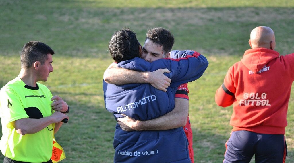 AUTOMOTO GANÓ Y ES LIDER. UNION TRAJO UN PUNTO DE SUAREZ