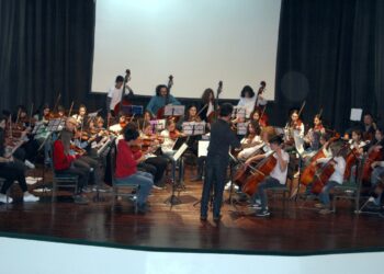 La Orquesta Escuela realizó un concierto en el Teatro Funke (videos, fotos y nota)