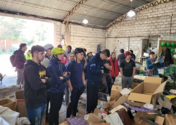 La planta de reciclado 3R recibió la visita de escuelas secundarias del distrito
