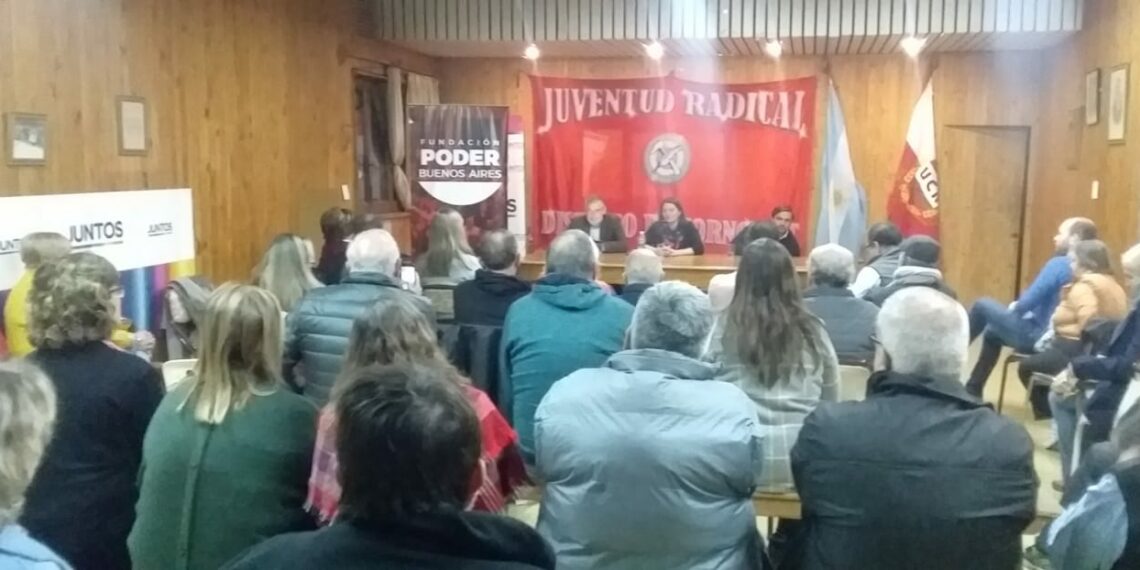 UCR: Se desarrolló la charla “Una Agenda de Salud con vocación de poder” (fotos, video y notas)