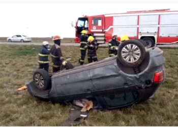 Se produjo un choque y posterior vuelco en la ruta 33 a pocos kms. de Tornquist