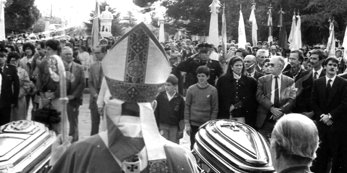 Historia: Se cumplieron treinta años del traslado de los restos de Don Ernesto Tornquist y su señora esposa (imagenes de archivo y fotos)