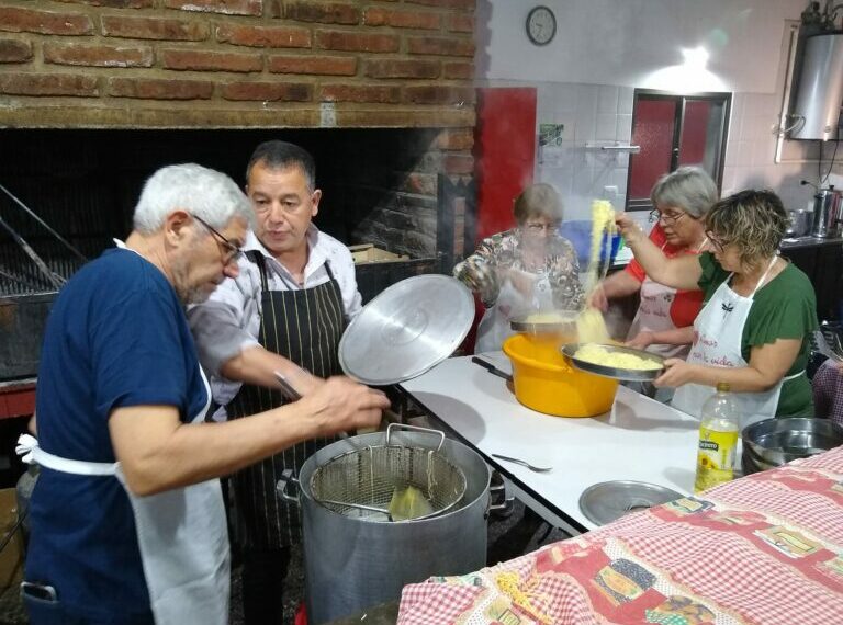 Amor por la Vida: Integrantes de la comisión directiva y colaboradores, dieron su testimonio durante el desarrollo de la cena (Videos)