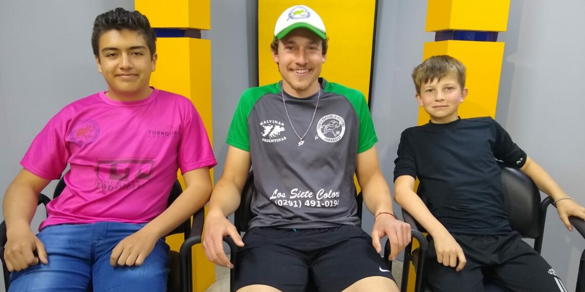 Importante experiencia de alumnos de la Escuela Municipal de Atletismo en un torneo realizado en Córdoba (Videos)