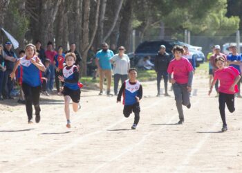 La Escuela Municipal de Atletismo celebró su 9° aniversario con un torneo en Tornquist (Fotos y resultados)