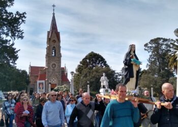 Fiestas Patronales: Vecinos participaron de la tradicional procesión con la imágen de Santa Rosa de Lima (Fotos y Video)