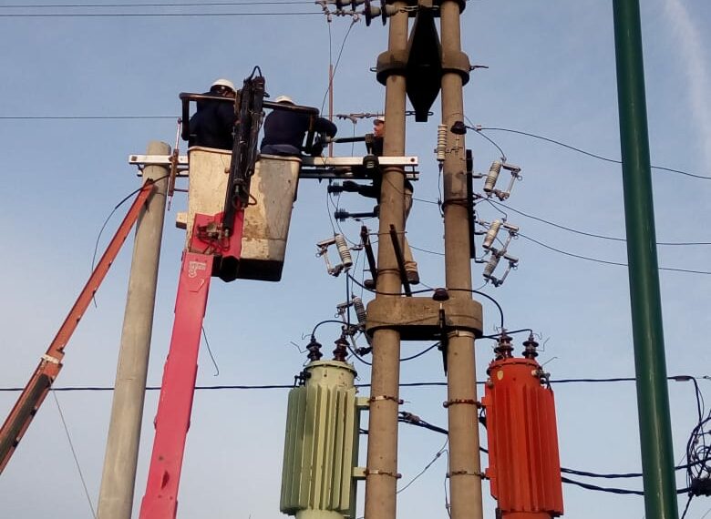 La Cooperativa Eléctrica realizó tareas de mantenimiento en distintos puntos de la ciudad