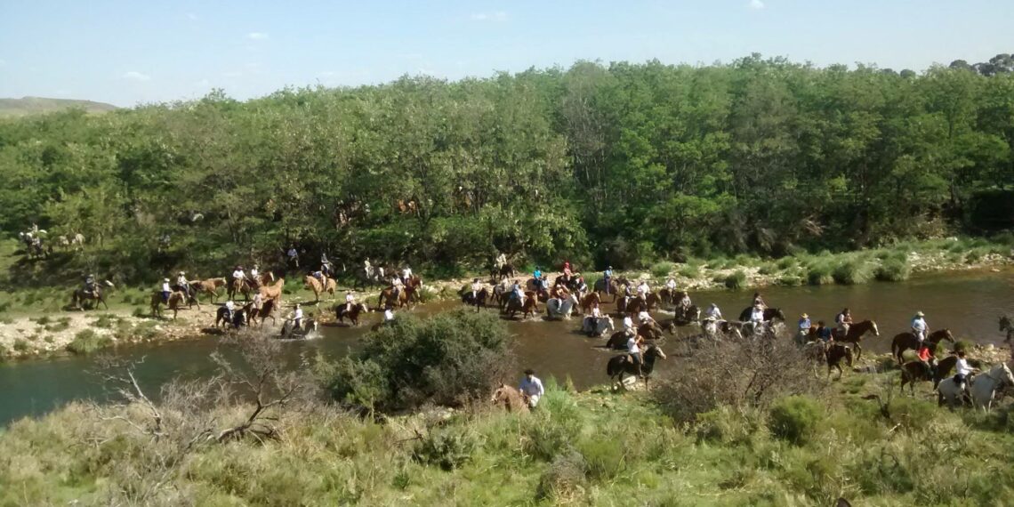 El 5 de Noviembre se realizará la 10° Cabalgata Sierras de Tornquist (Video)