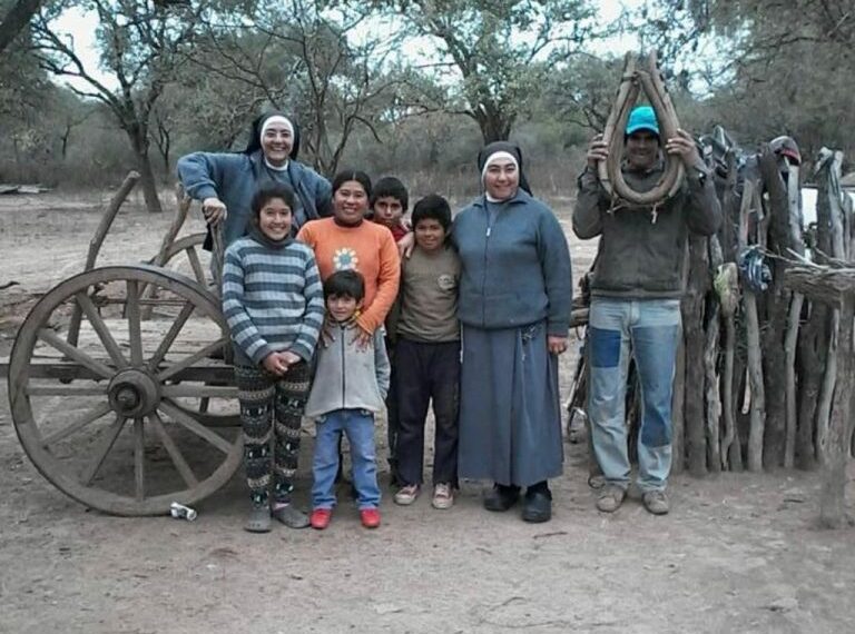 Campaña solidaria: “Juntos podemos dotar de agua a la escuela de Esteros”
