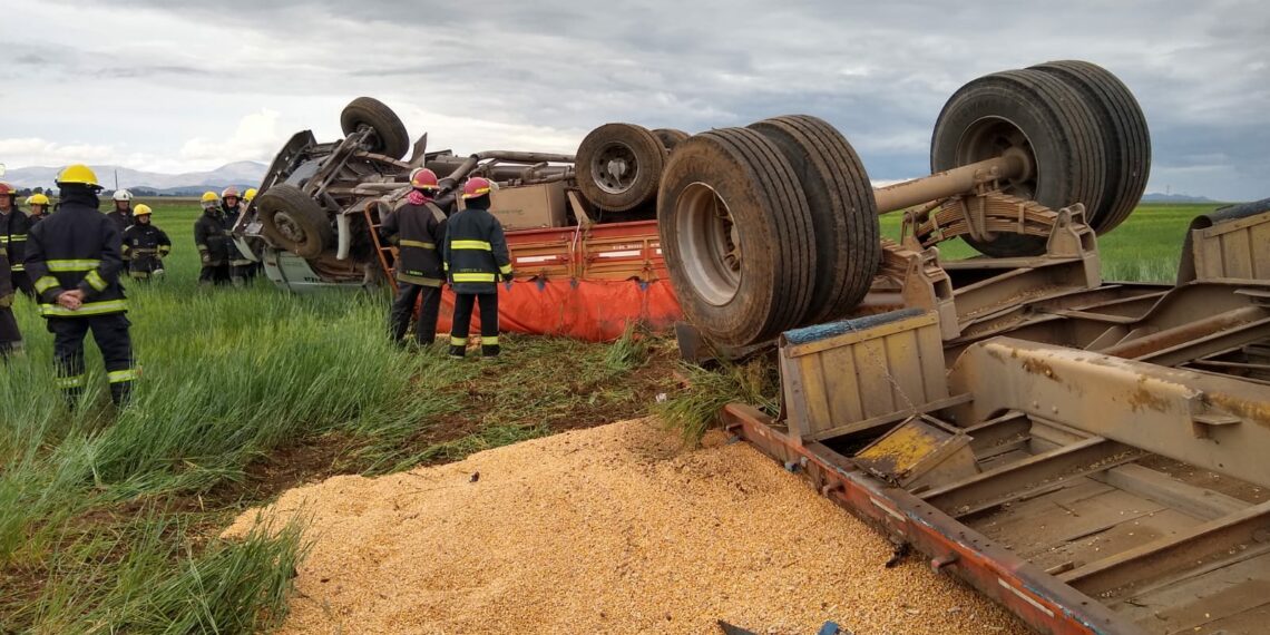 Una persona falleció en un vuelco registrado en la RN 33