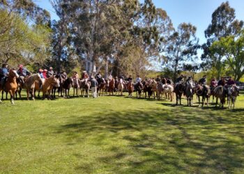 Exitosa edición del concurso de asadores y cabalgata organizada por la EESA N° 1