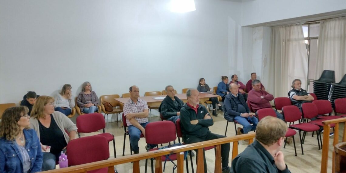 Informe de la Asamblea de Mayores Contribuyentes y de la última sesión ordinaria del HCD