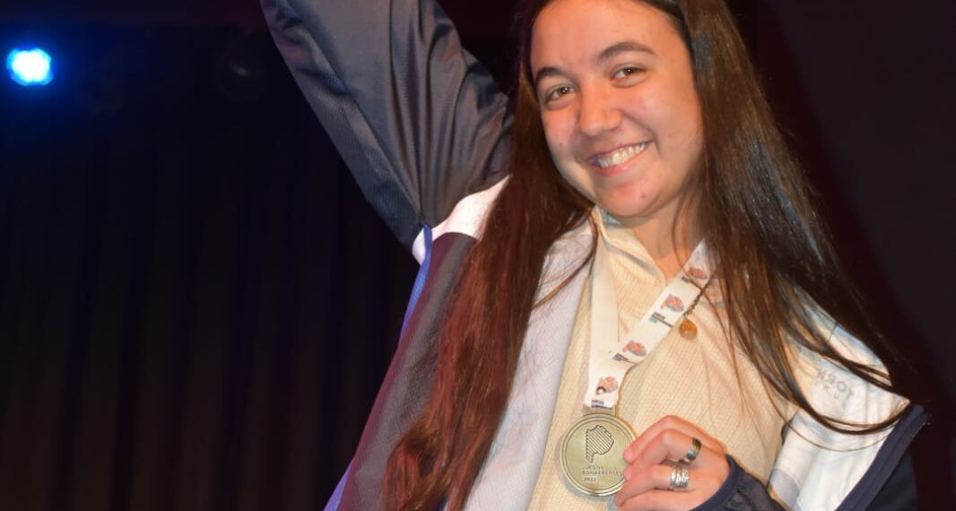 Juegos Bonarenses 2022: Julieta Ortíz logró la medalla de oro en literatura