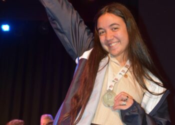 Juegos Bonarenses 2022: Julieta Ortíz logró la medalla de oro en literatura