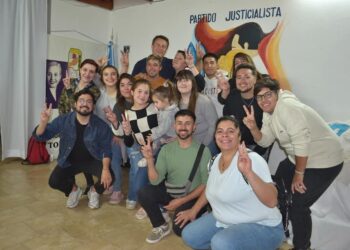 Militantes y simpatizantes del Partido Justicialista se hicieron presentes para celebrar un nuevo 17 de Octubre