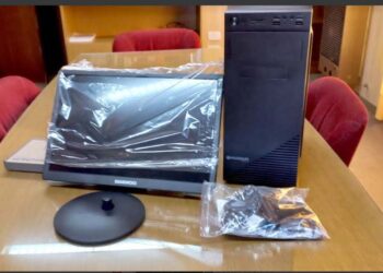 La CELT. entregó una computadora a la Biblioteca Popular E. Tornquist