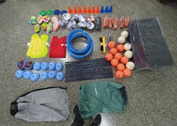 El Consejo Escolar entregó materiales deportivos para escuelas secundarias del distrito