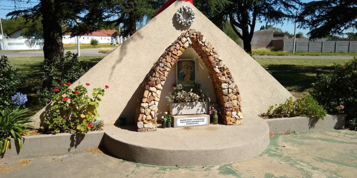 Robaron las cámaras de seguridad ubicadas en la plazoleta de la Virgen de Schoenstatt (Video)