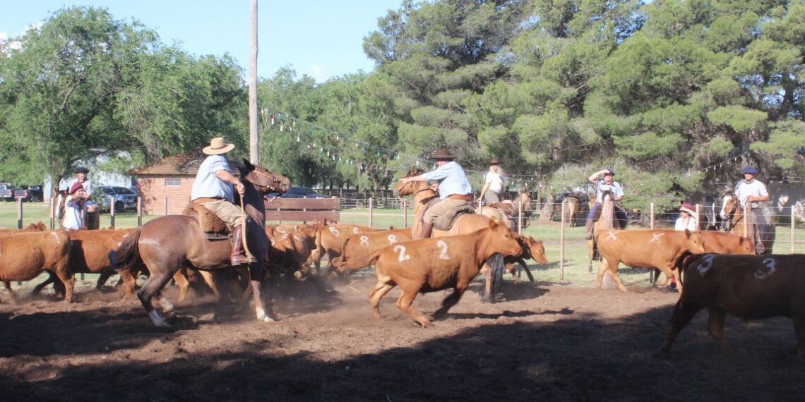 Más de 20 equipos participan de una nueva jornada de Aparte Campero