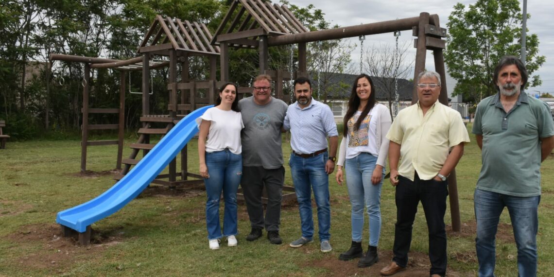 El municipio continúa con la puesta en valor de las plazas del distrito