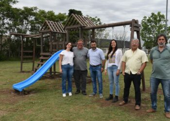 El municipio continúa con la puesta en valor de las plazas del distrito
