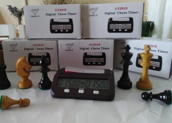 Se adquirieron cinco relojes digitales para competiciones de ajedrez
